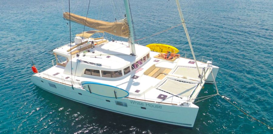 VIDEO of White House Yacht Charter Lagoon 500